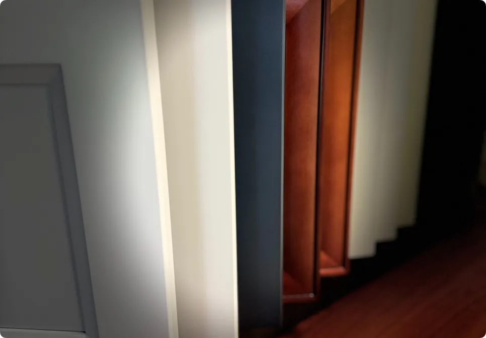 Cabinet Features